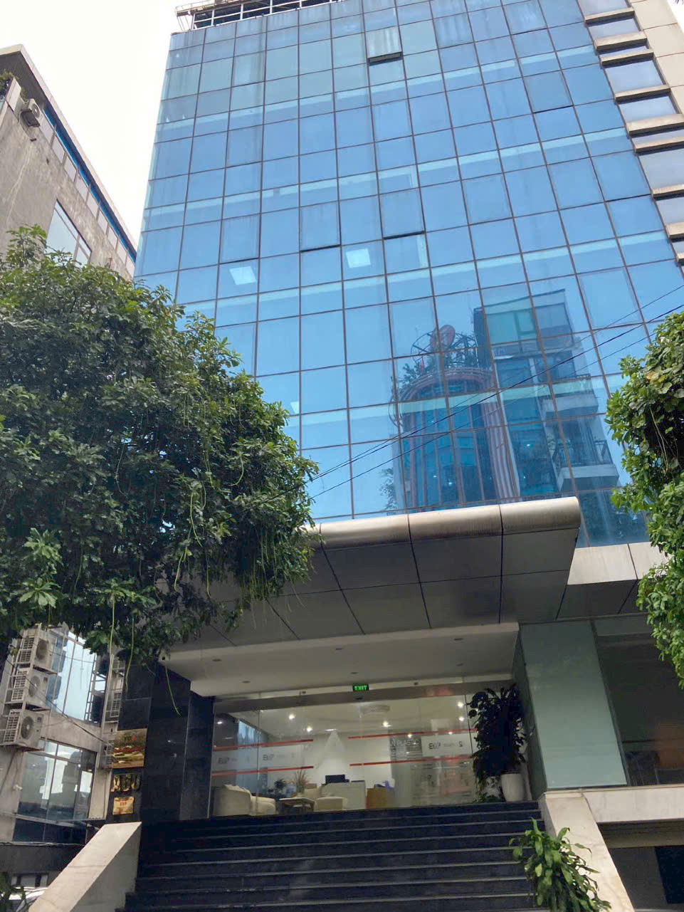 Dán phim cách nhiệt tại quảng cáo VietSun