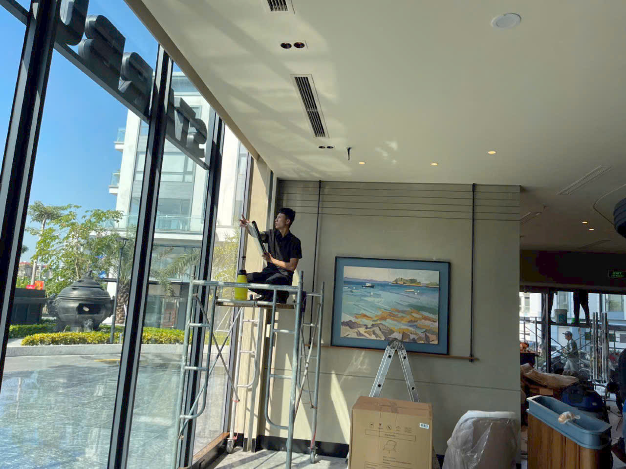 Dán phim cách nhiệt tại chung cư - ShopHouse Sentosa - Hải Phòng