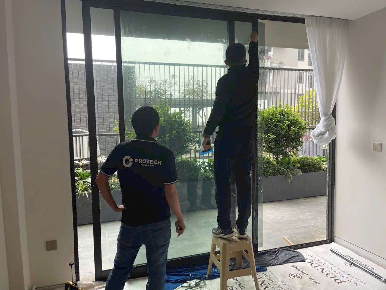  Dán phim cách nhiệt , phim PPF tại LandMark Onsen Tower