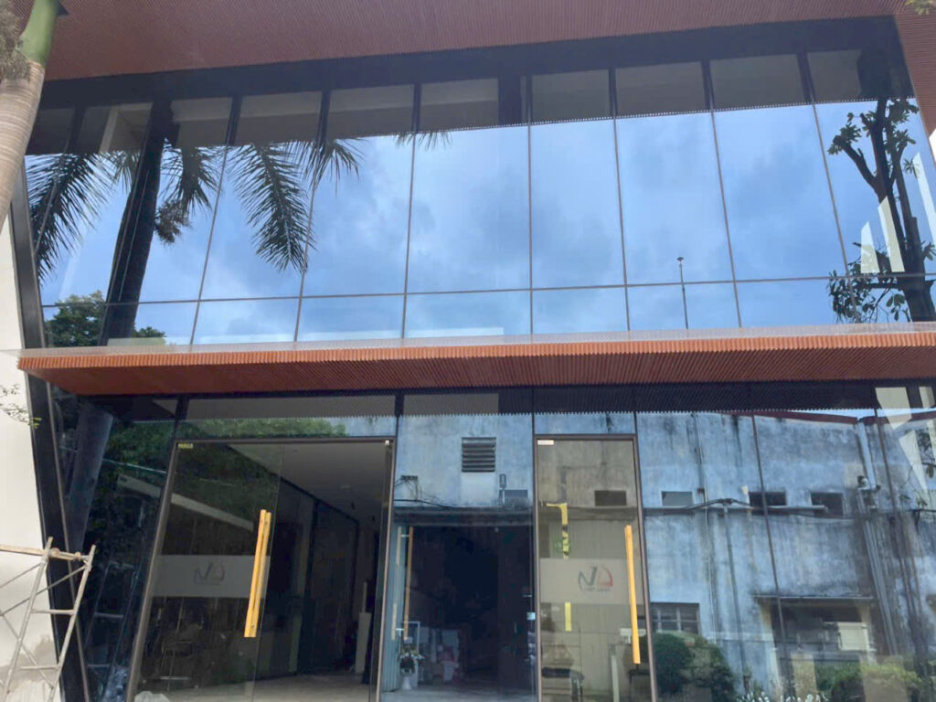 Dán phim cách nhiệt tại Kho Indochina