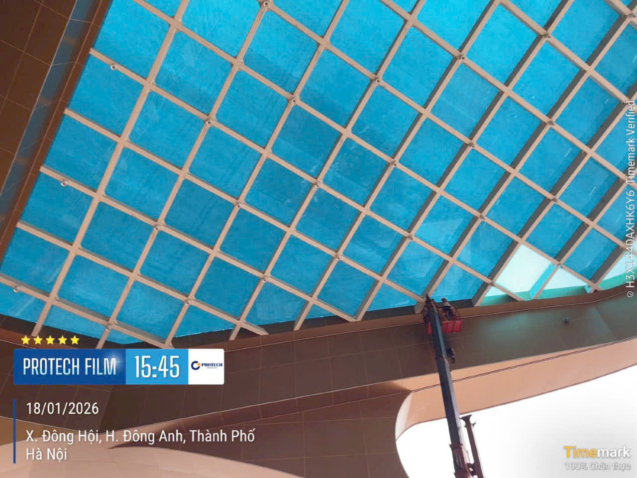 Dán phim cách nhiệt tái tại trung tâm triển lãm quốc gia việt nam